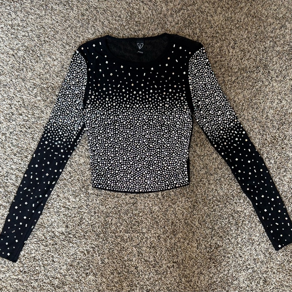 Black and White Long Sleeve Top